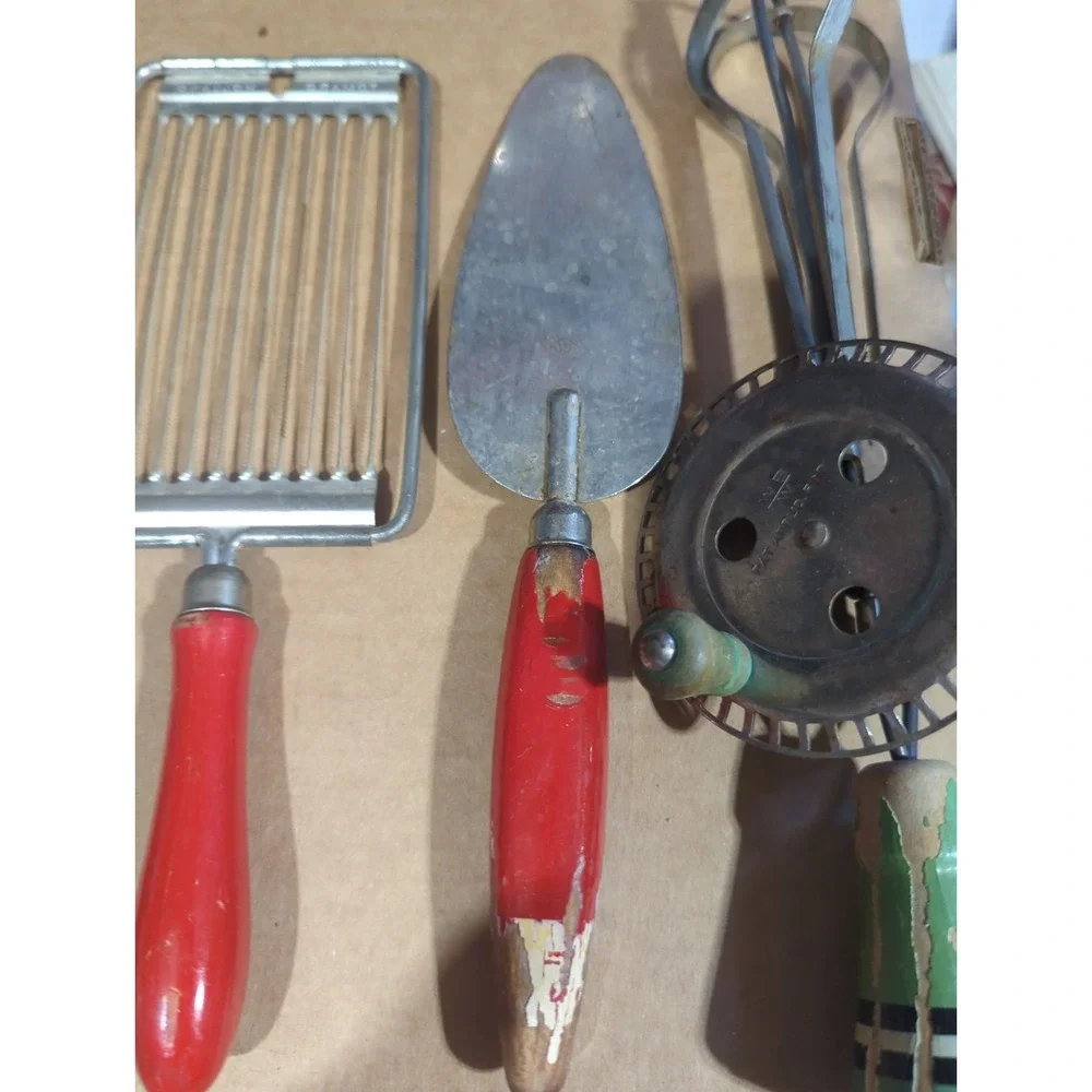 Lot of 6 Vintage Kitchen Cooking Utensils Primitive Red/Green/White Wood Handles